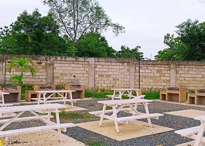 Rjb's Place Cebu With City, Sea And Pool Views